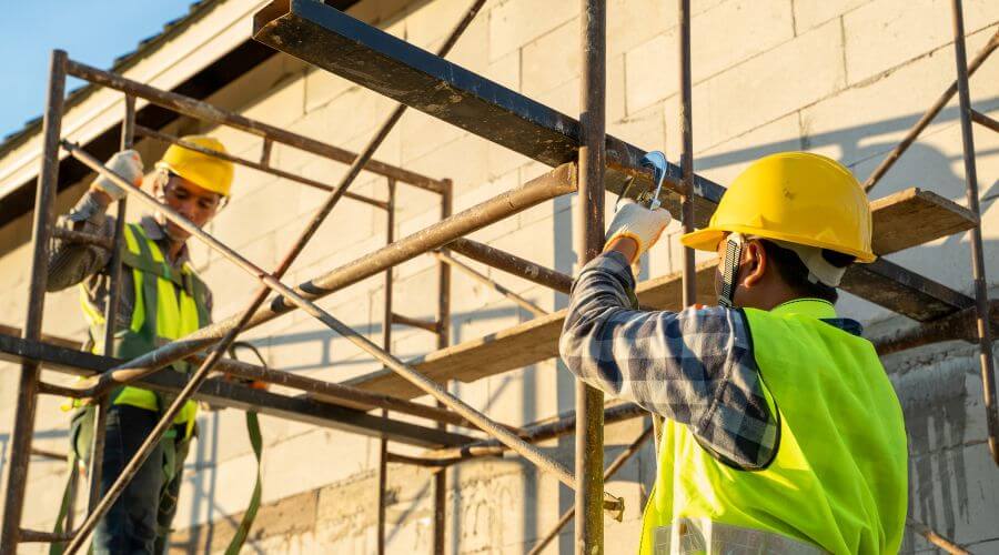 Professional gutter cleaning in Hudson, FL